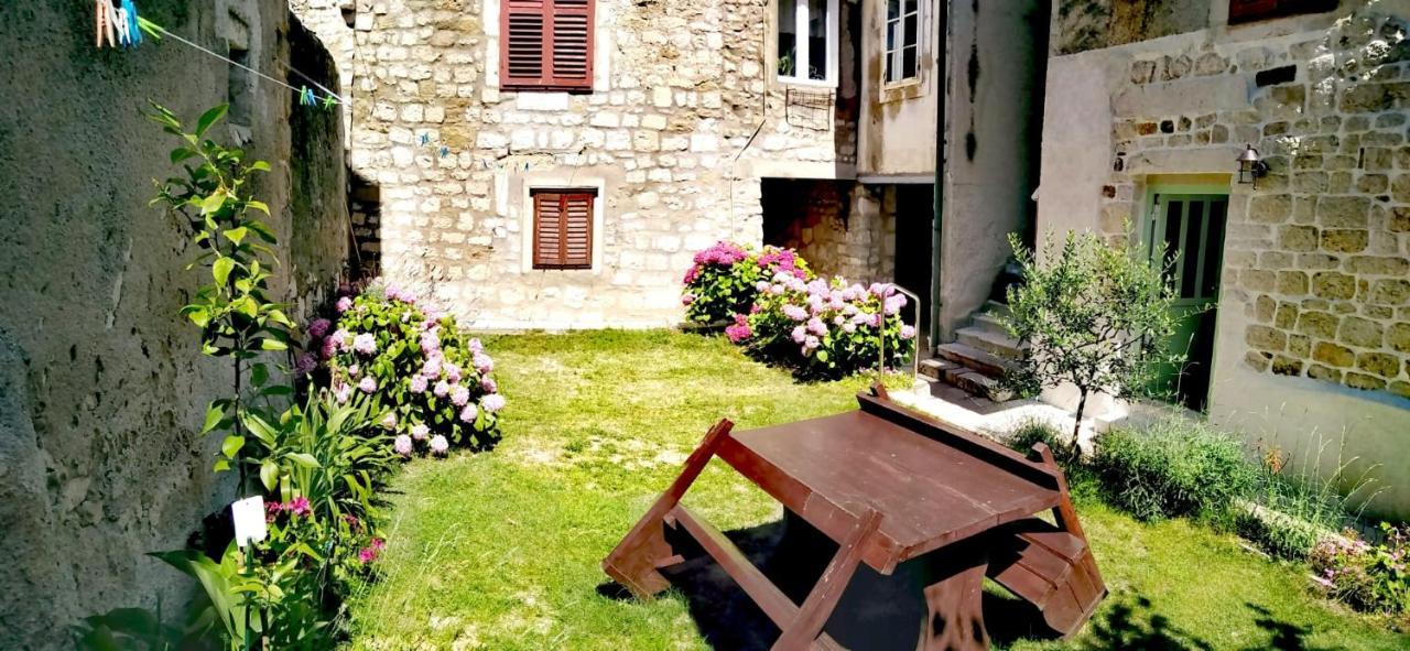 Rabski Dvor Apartment Rab Town Exterior photo